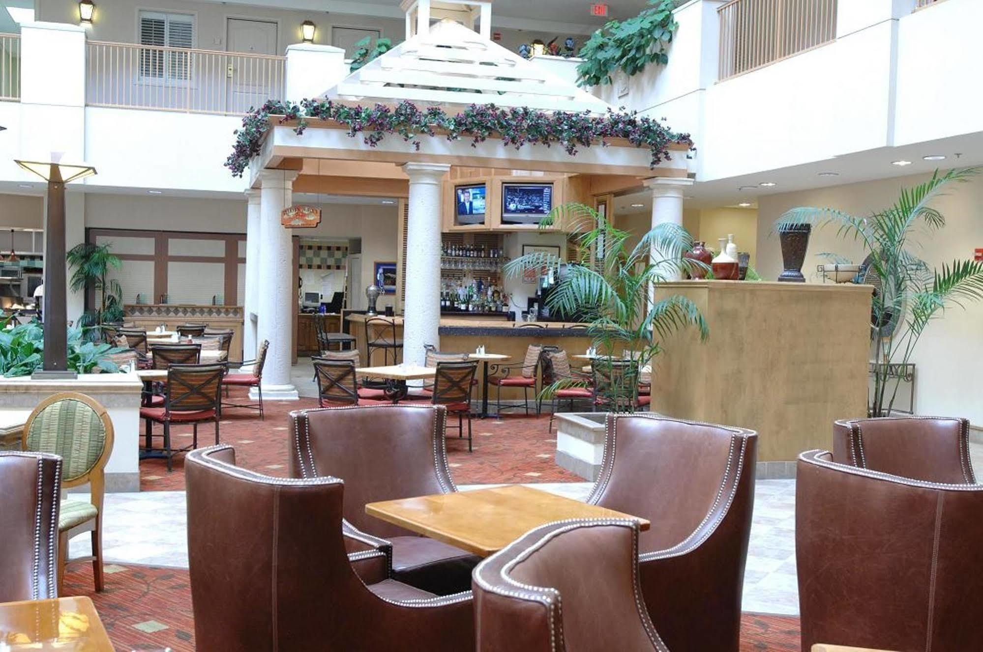 Embassy Suites By Hilton Orlando Airport Exterior foto